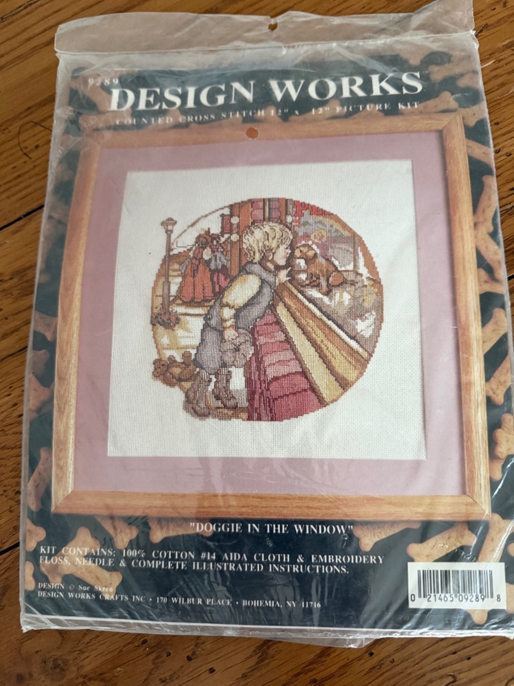Dog in the Window 14 Count Aida Design Works Cross Stitching Kit New